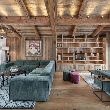 Chalé Spacieux à Avec Piscine Et Sauna - Fr-1-568-27 Courchevel